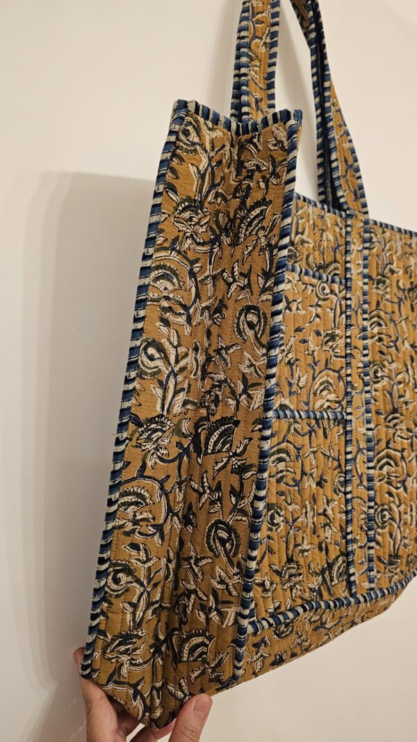 Block&Bloom - Desert Vine Quilted Tote Bag