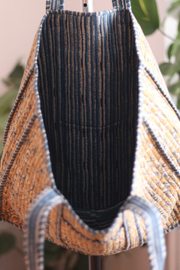 Block&Bloom - Desert Vine Quilted Tote Bag